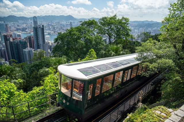 hong-kong-peak-tram-and-sky-terrace-428_1